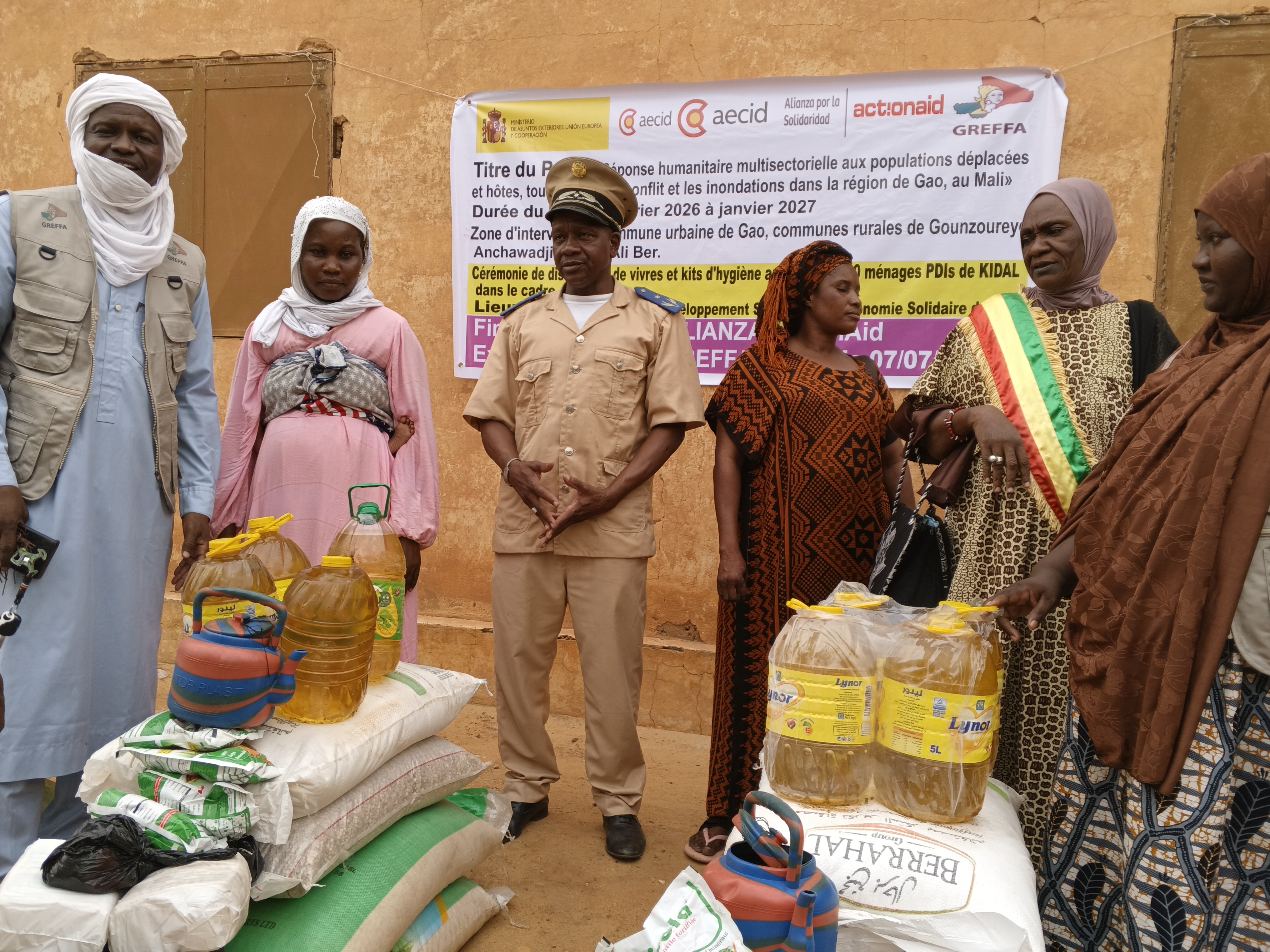 Distribution de vivres et de kits d'hygiène au profit de 100 ménages déplacés internes originaires de Kidal